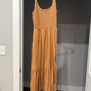 GAP Textured Tan Maxi Dress